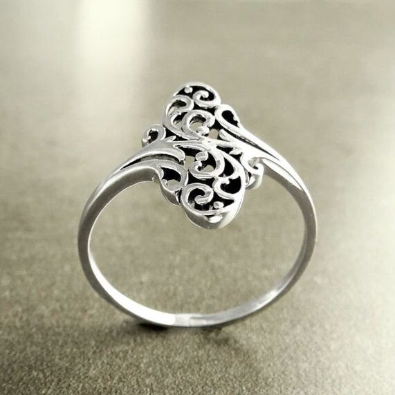 Isha Vintage Carved Silver Ring
