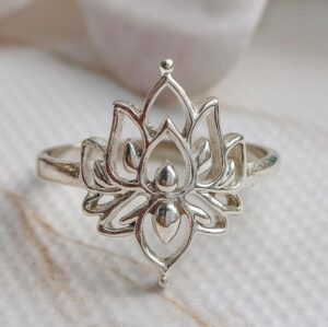 Aaranya Lotus Silver Ring