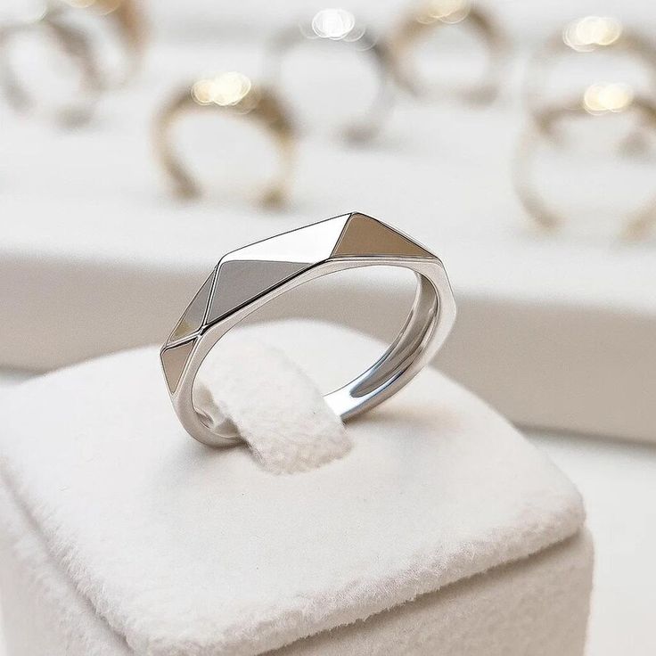 Anvi Minimal Band Silver Ring